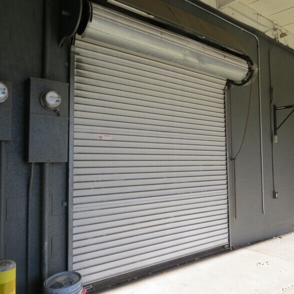 More Photos Of 1601-1605 Victory Blvd, Glendale Loft Creative Space For Sale