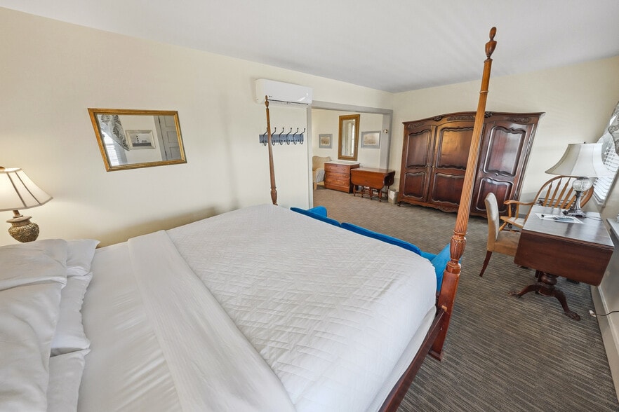 More Photos Of 6715 S Croatan Hwy, Nags Head Hotel For Sale