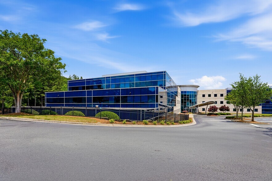More Photos Of 771 Old Norcross Rd, Lawrenceville Medical For Lease