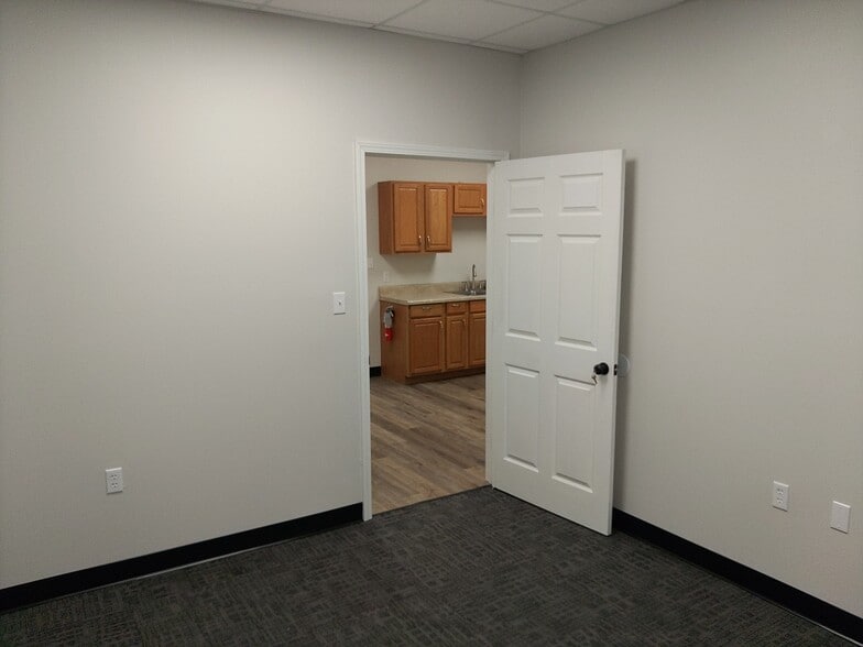More Photos Of 5870 Old Pascagoula Rd, Theodore Warehouse For Lease