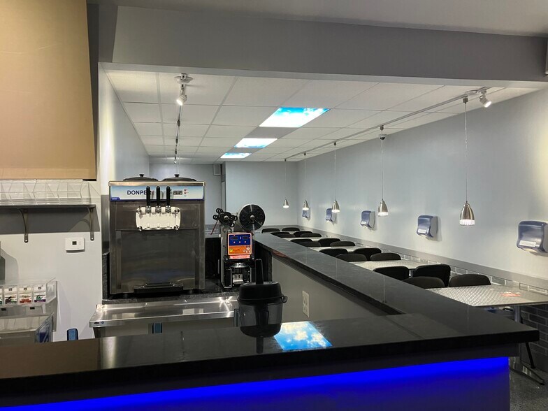 More Photos Of 74 N Washington St, Oxford Freestanding For Sale