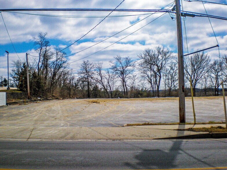 More Photos Of 1413 Martin Springs Dr, Rolla Convenience Store For Lease