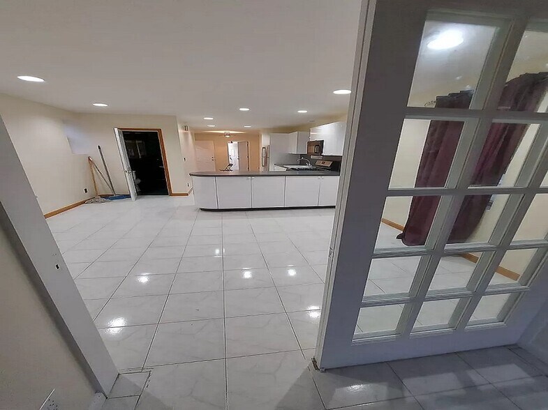 More Photos Of 472 Lake St, Brooklyn Land For Sale