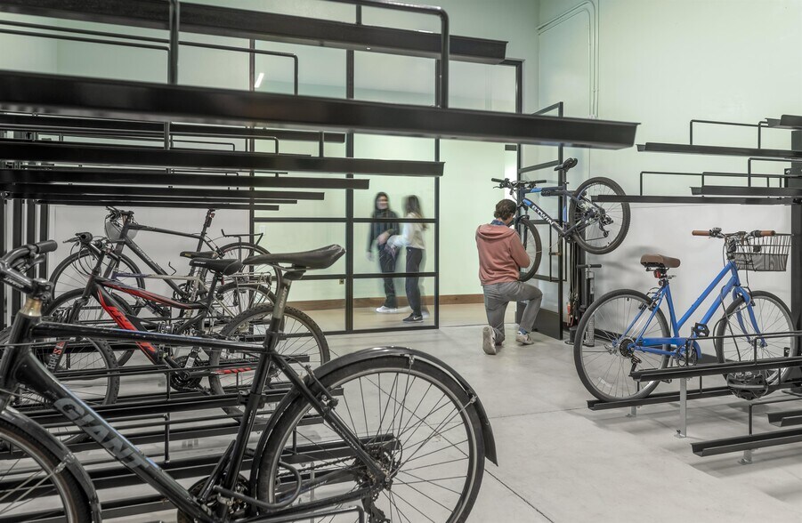 More Photos Of 2556 Telegraph Ave, Berkeley Apartments For Sale