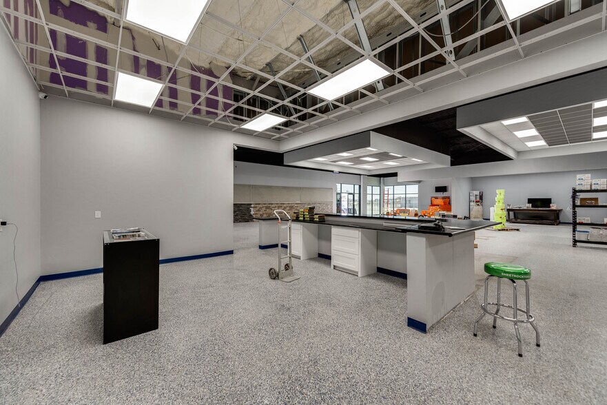 More Photos Of 2400 Steven Rd, Odessa Warehouse For Sale