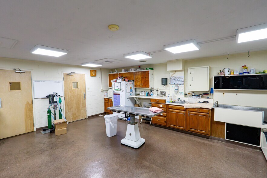 More Photos Of 191 Wallins Corners Rd, Amsterdam Healthcare For Sale