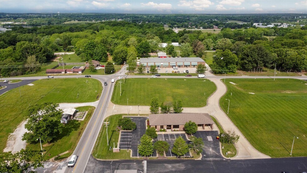 More Photos Of 291 E Hwy CC, Nixa Bank For Lease