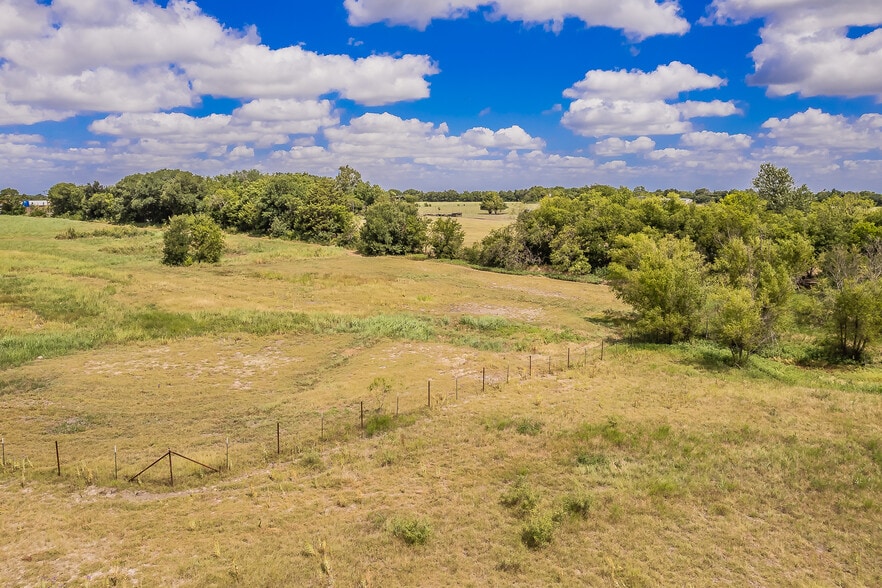 More Photos Of 1601 N Interstate 45, Palmer Land For Sale