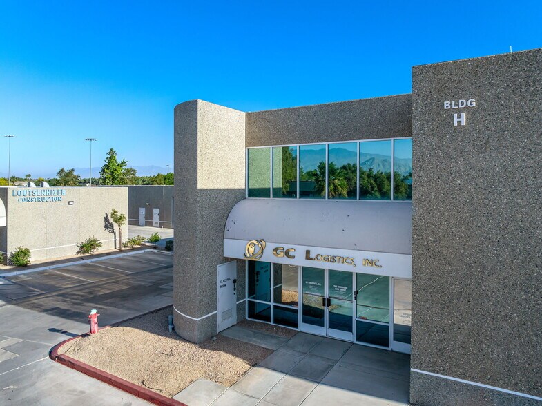 More Photos Of 77530 Enfield Ln, Palm Desert Service For Lease