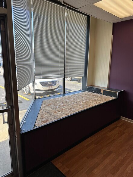 More Photos Of 2611 State Rd, Cuyahoga Falls Storefront Retail Office For Lease