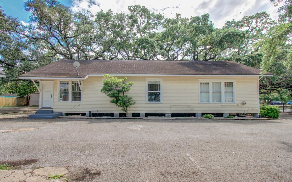 More Photos Of , League City Office For Sale