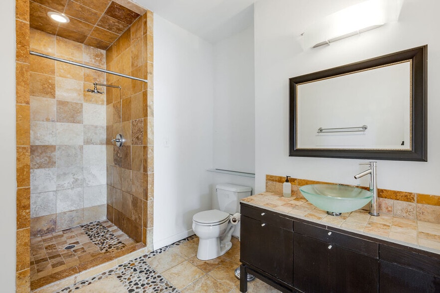 More Photos Of 1521 Hull St, Richmond Storefront Retail Residential For Sale