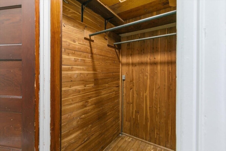 More Photos Of 412 Cabot St, Beverly Apartments For Sale