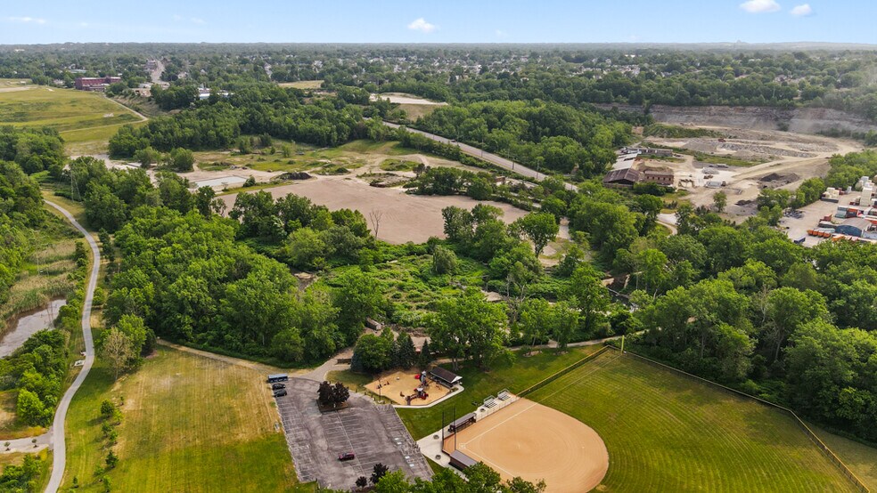 More Photos Of 5000 Warner Rd, Garfield Heights Land For Sale