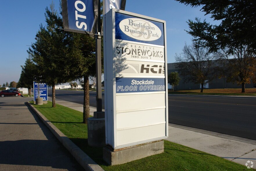 More Photos Of 7460 District Blvd, Bakersfield Unknown For Lease