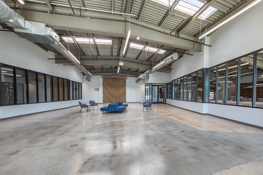 More Photos Of 3512 Wilkinson Blvd, Charlotte Storefront Retail Office For Lease