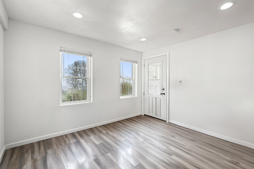 More Photos Of 249 W Main St, Avon Office For Lease