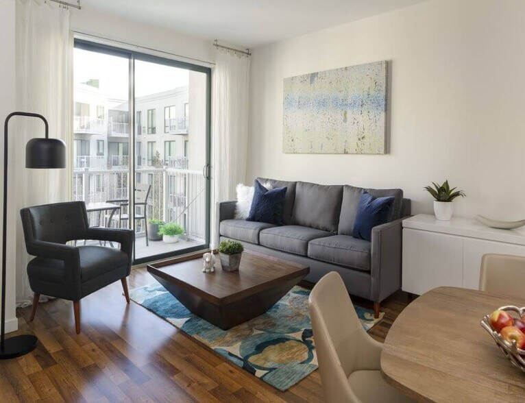 More Photos Of 121 Towne St, Stamford Apartments For Lease