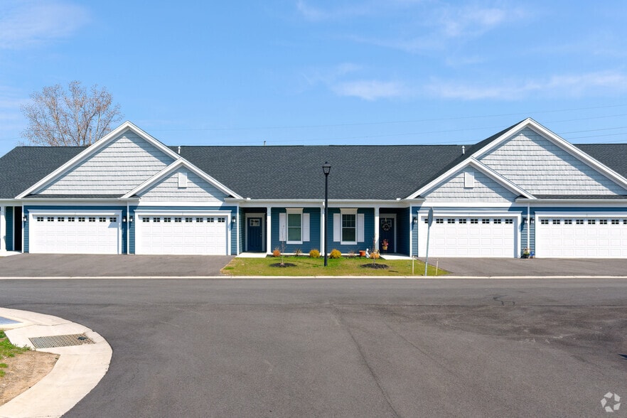 More Photos Of 1 Rodeo Dr, Rochester Apartments For Sale