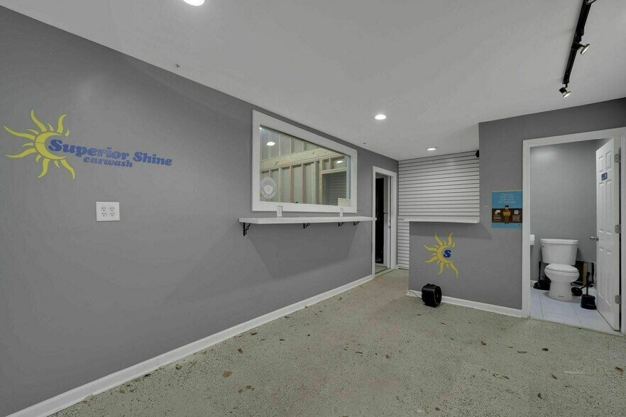 More Photos Of 6625 Grove Ave, Windsor Mill Carwash For Lease