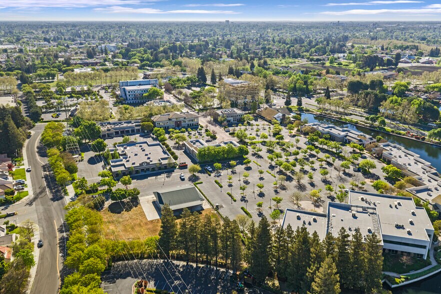 More Photos Of 3404 Shadowbrook Dr, Stockton Storefront Retail Office For Sale