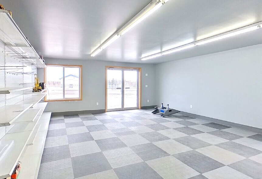 More Photos Of 5222 40 St, Rocky Mountain House Industrial For Sale