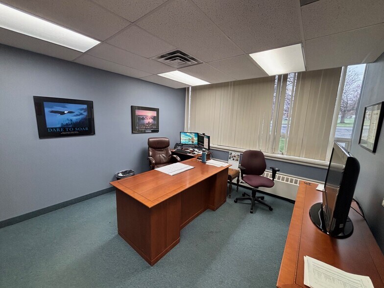 More Photos Of 1654 King St, Enfield Office For Lease