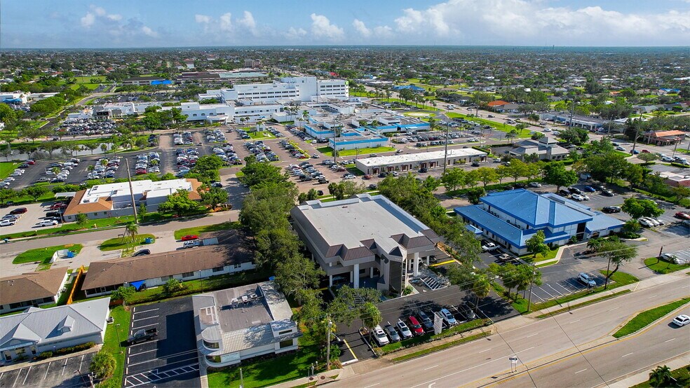 More Photos Of 1425 Viscaya Pky, Cape Coral Medical For Lease