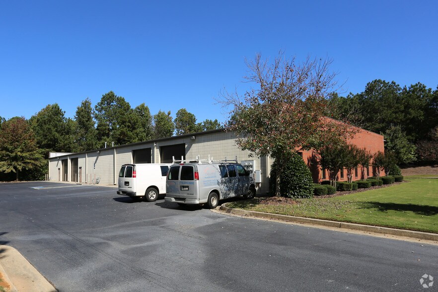 More Photos Of 1015 Nine North Dr, Alpharetta Light Distribution For Lease