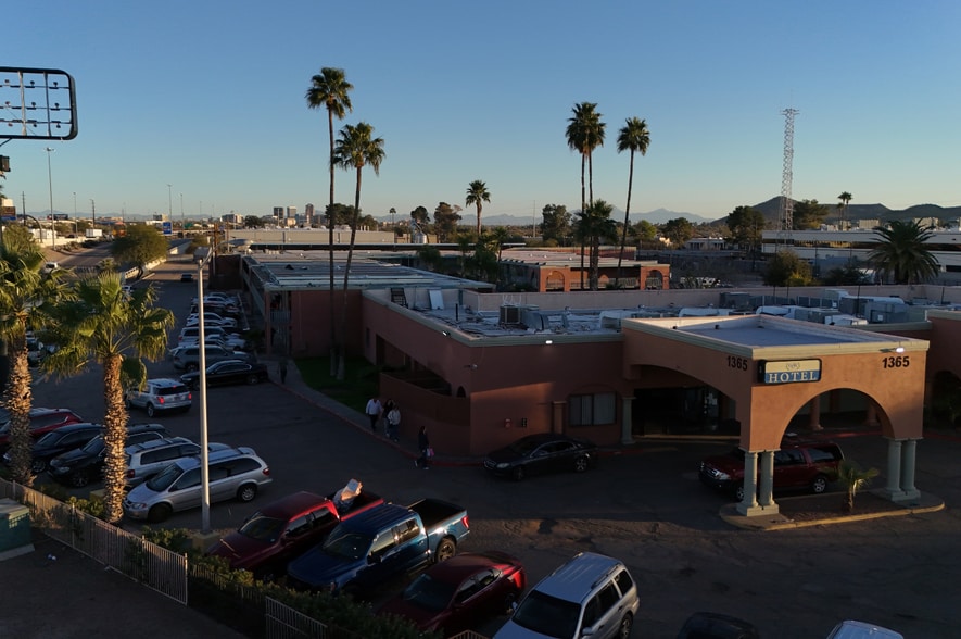 Primary Photo Of 1365 W Grant Rd, Tucson Hotel For Sale