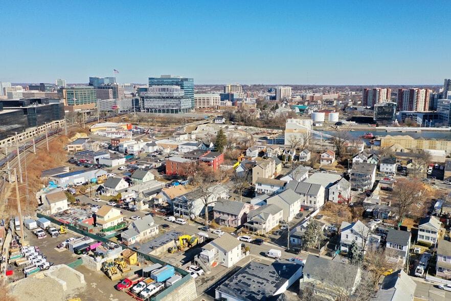 More Photos Of 30 Dyke Ln, Stamford Auto Repair For Sale