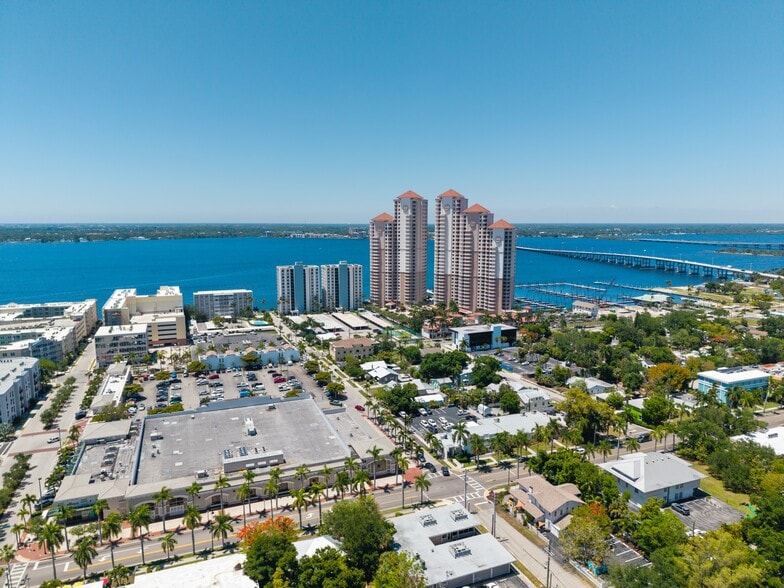 More Photos Of 2135 Mcgregor Blvd, Fort Myers Hospitality For Sale