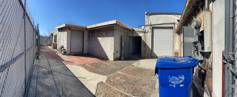 More Photos Of 10452 Magnolia Blvd, North Hollywood Storefront Retail Office For Sale