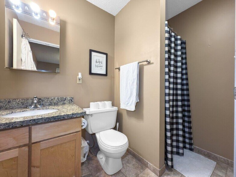 More Photos Of 2030 S Dmacc Blvd, Ankeny Apartments For Sale