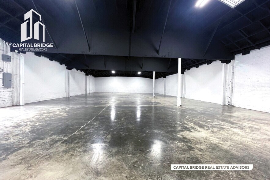 More Photos Of 6000 S Western Ave, Los Angeles Warehouse For Lease