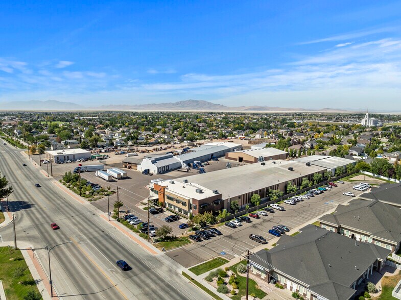 More Photos Of 848 S 2000 W, Syracuse Unknown For Lease