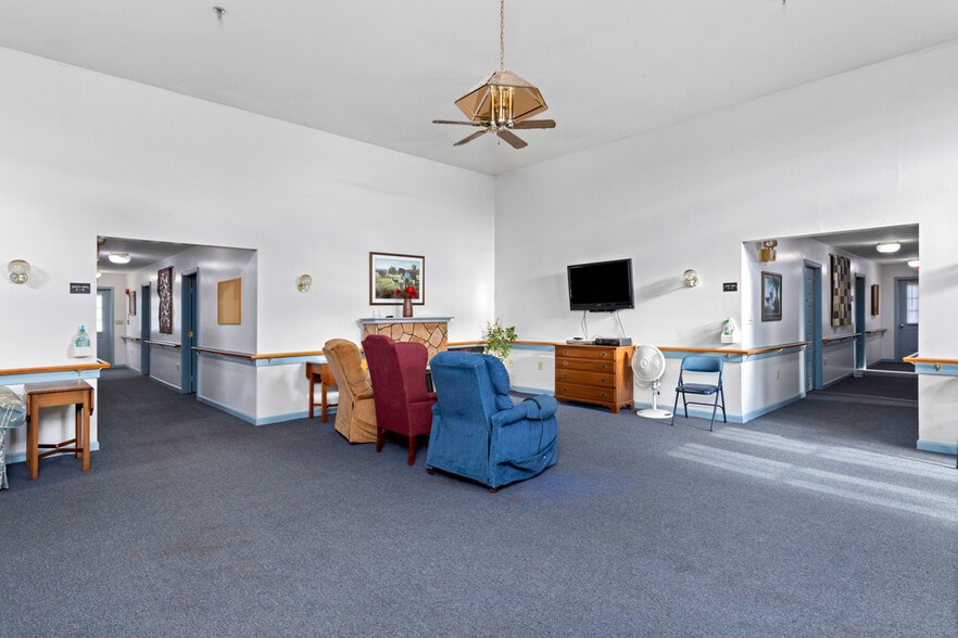 More Photos Of 218 Mill Rd, Woodstock Congregate Senior Housing For Sale