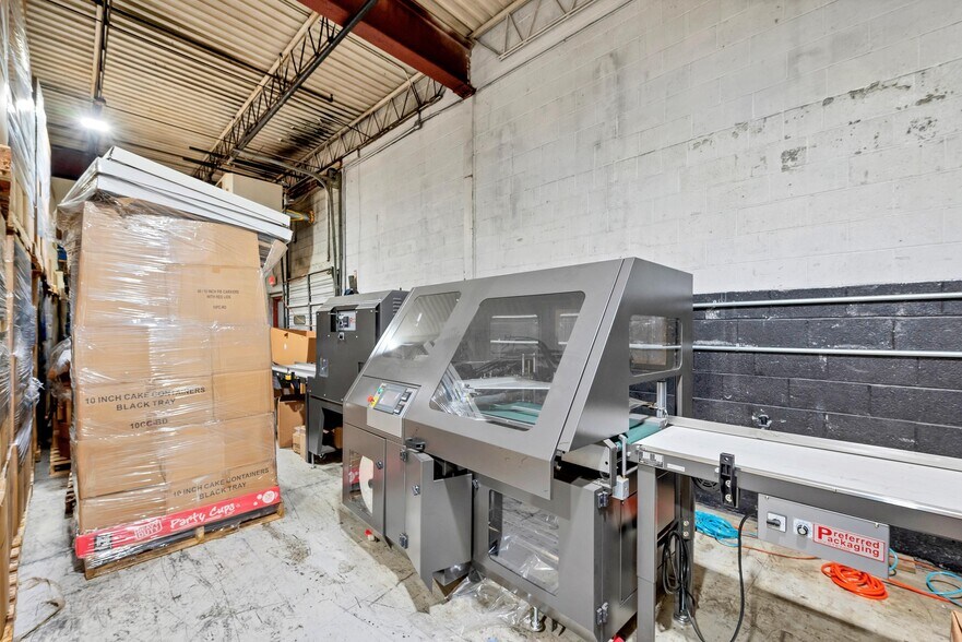 More Photos Of 110 Industrial Rd, New Windsor Township Warehouse For Lease