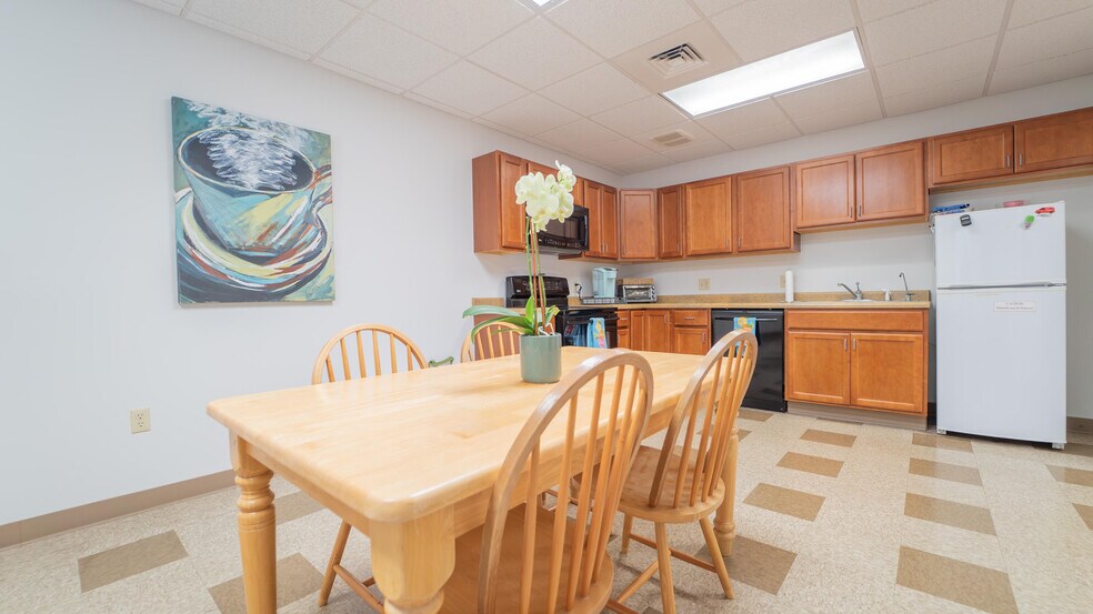 More Photos Of 951 Transport Dr, Valparaiso Office For Sale