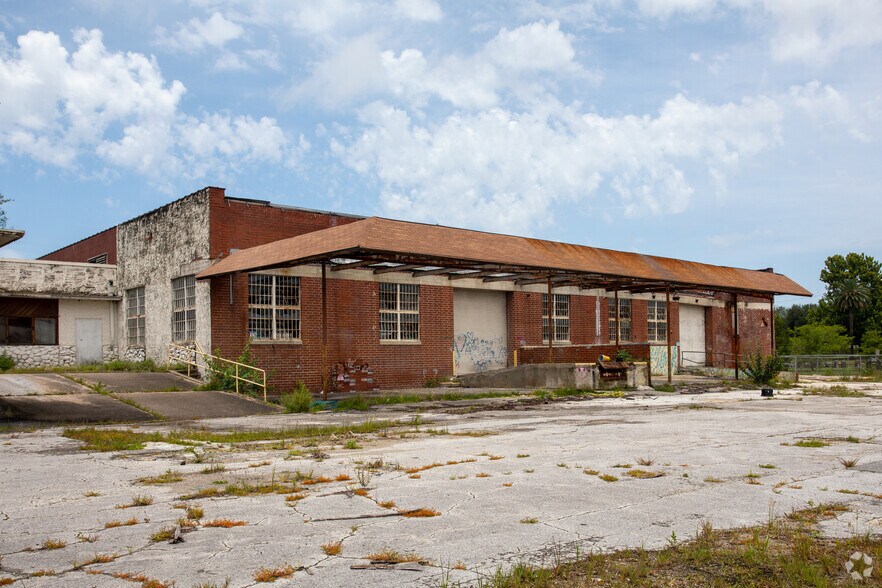 More Photos Of 925 N Ocean St, Jacksonville Manufacturing For Sale
