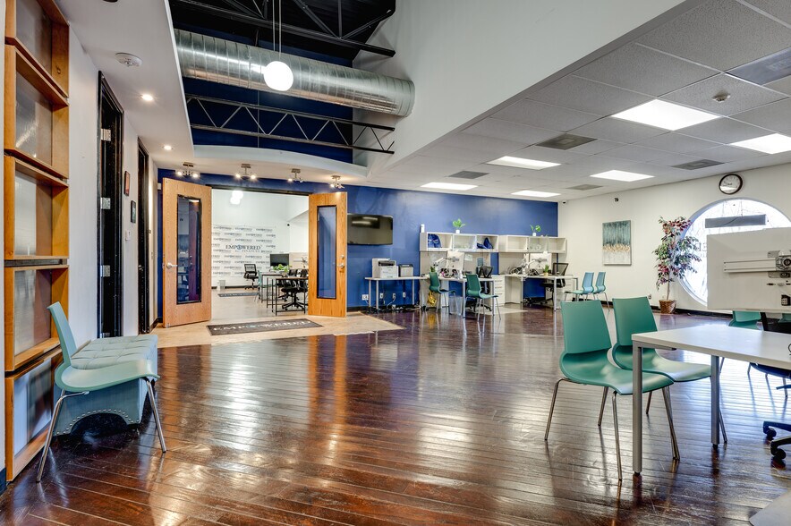 More Photos Of 14665 Midway Rd, Addison Office For Lease