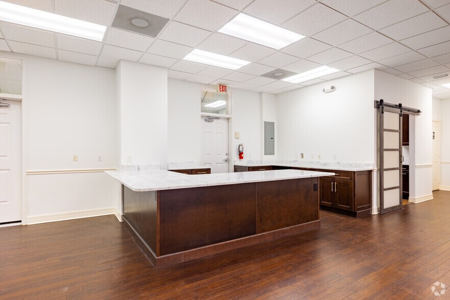 More Photos Of 8991 Daniels Center Dr, Fort Myers Medical For Sale