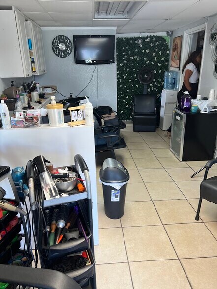 More Photos Of 5720 Hallandale Beach Blvd, West Park Freestanding For Sale