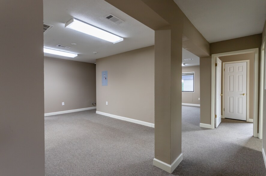 More Photos Of 2024 Arkansas Valley Dr, Little Rock Office For Sale