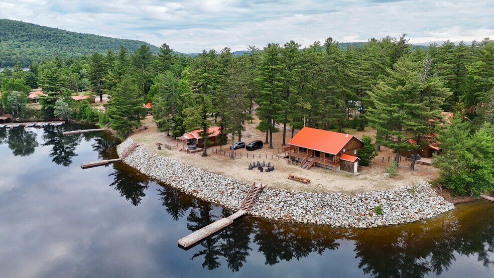 More Photos Of 55 Ch De L'oasis, Ferme-neuve Hotel For Sale