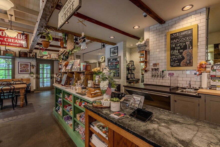 More Photos Of 305 Main St, Peru Restaurant For Sale