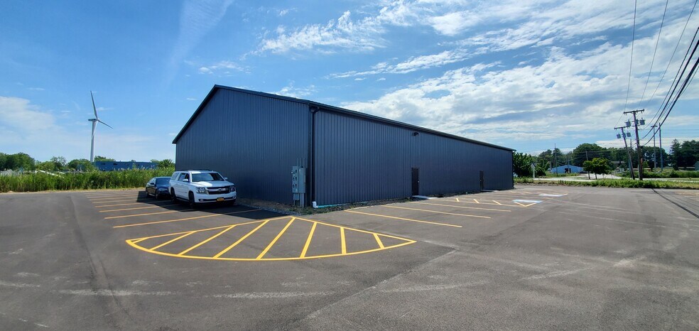 More Photos Of 6298 Dean Parkway, Ontario Warehouse For Lease