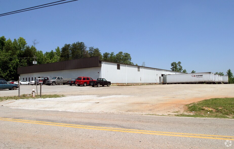 More Photos Of 1054 Canaan Rd, Roebuck Warehouse For Lease