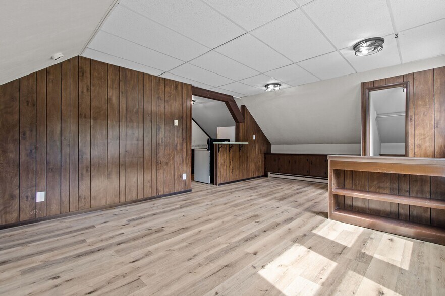 More Photos Of 1903 E Apple Creek Rd, Appleton Apartments For Sale