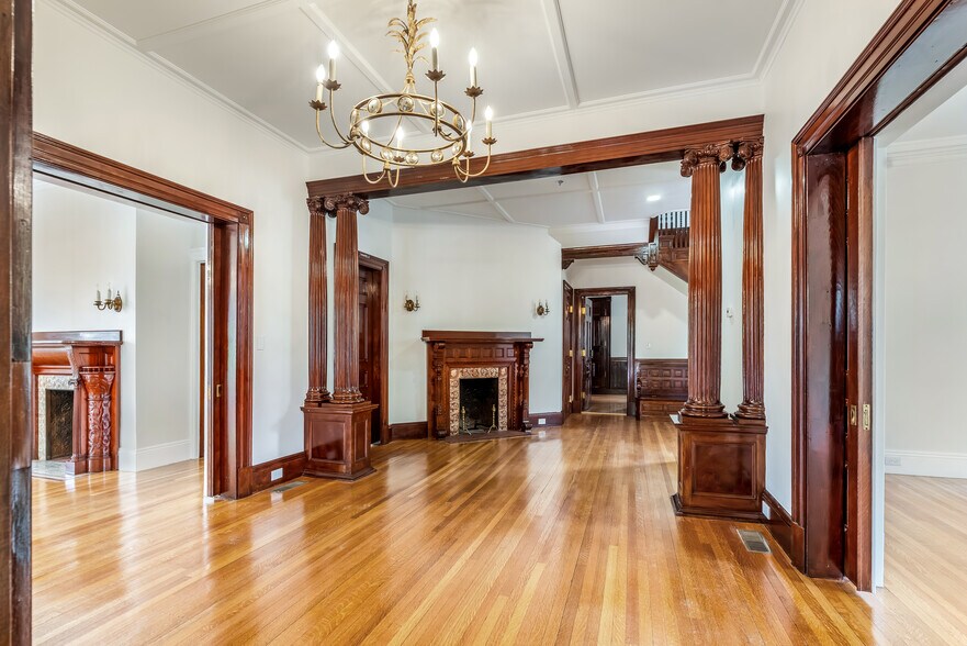 More Photos Of 180 Jackson St, Lawrence Office For Lease